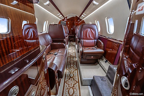 2011 Learjet 60XR (N95CE)